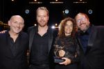 Amsterdam 17 oktober 2024
Het televizierring gala 2024  in carre . Paula v d Oest met Mark v Eeuwen Alain de Levita en