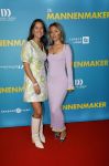 Amsterdam 14 oktober 2024
Premiere de Mannenmaker in Tuschinski met in de hoofdrollen oa Katja Schuurman Eva v d Wijdeven Leo Alkemade Georgina Verbaan Melissas Drost Huub Smit Yasmin Karssing en Rene Watzema . Perle Hagesteijn en Guusje Willemse