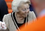 Soestdijk 5 oktober 2024
Prinses Beatrix woordt aangevallen door een wesp op paleis Soestdijk.