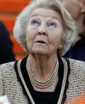 Soestdijk 5 oktober 2024
Prinses Beatrix woordt aangevallen door een wesp op paleis Soestdijk.