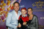 Amsterdam 19 oktober 2024
Premiere de grote Sinterklaasfilm in Tuschinski. Rob Geus kwam met zijn vrouw en dochter
