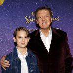 Amsterdam 19 oktober 2024
Premiere de grote Sinterklaasfilm in Tuschinski. Robert ten Brink met kleinzoon