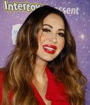 Amsterdam 19 oktober 2024
Premiere de grote Sinterklaasfilm in Tuschinski. tamara Elbaz met zoontje