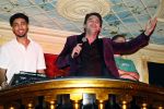 Amsterdam 19 oktober 2024
Presentatie van de nieuwe proffesionele muziek oortjes van Breggz in het pand waar voormalig Yab Yum zat . Xander de Buisonje is de founder van Breggz . Ze zijn in de USA uitgeroepen totm het beste produkt . Xander was er samen met zijn vrouw Sophie . Zoon Sem v Dijk en beste vriend draaiden er . Ook Erland Galjaard en Ronald Molendijk draaiden en set . Wendy v Dijk was ook aanwezig om naar haar mannen te kijken/luisteren.