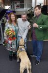 Apeldoorn 25 april 2025
Belinda Meuldijk krijgt lintje en wordt RIDDER in de orde van Oranje Nassau bij Orpheus . Ze kwam samen met haar zoon Yoshi en hun hond Noah.  Belinda Meuldijk Thierry Duval en Yoshi