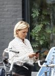 Amsterdam 2 oktober 2025
Leco v Zadelhoff dochter Robbie Sintenie  Estelle Cruijff en Caroline Tensen op terras in Amsterdam zuid.