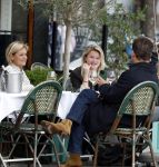 Amsterdam 2 oktober 2025
Leco v Zadelhoff dochter Robbie Sintenie  Estelle Cruijff en Caroline Tensen op terras in Amsterdam zuid.