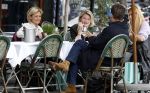 Amsterdam 2 oktober 2025
Leco v Zadelhoff dochter Robbie Sintenie  Estelle Cruijff en Caroline Tensen op terras in Amsterdam zuid.