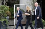 Amsterdam 11 oktober 2025
Dan Brown en zijn vriendin Judith Pietersen hadden event bij het concertgebouw en vertrokken naar hun hotel in het centrum van Amsterdam