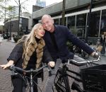 Rotterdam 12 oktober 2025
Eugene v Dun met zijn vrouw op de fiets in Rotterdam.