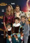 Utrecht 12 oktober 2025
Premiere de club van sinterklaas in kinepolis . Kim Kotter met Jaap Reesema en hun zoons