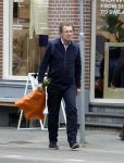 Amsterdam 11 oktober 2025
Robert ten Brink met bloemen in  Amsterdam zuid.