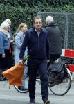 Amsterdam 11 oktober 2025
Robert ten Brink met bloemen in  Amsterdam zuid.