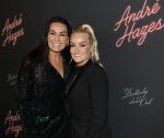 Rotterdam 1 oktober 2025
Premiere nieuwe theatershow Andre Hazes in het nieuwe Luxor. Samantha Steenwijk met partner Daisy