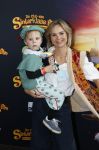 Utrecht 12 oktober 2025
Premiere de club van sinterklaas in kinepolis . Stijn Fransen met haar zoontje