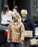 Amsterdam 10 oktober 2025
Tatjana Simic met haar hondje en moeder op straat in Amsterdam zuid.