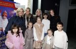 Amsterdam 5 oktober 2025
Premiere sinterklaas film in Pathe Noord. Tineke Schouten met dochters en kleinkinderen
