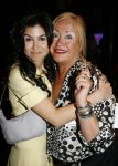 Amsterdam 19 april 2006
Veiling voor Child Right in Hotel Arena.
Viola Holt met Graziella Ferraro
Peter Smulders bv
