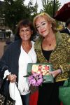 Hilversum 25 mei 2016
Feest Imca Marina vanwege 60 jarig artiesten jubileum en haar 75e verjaardag in de kei. Jose Hoebee en Viola Holt