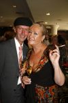 Noordwijk 20 juni 2006
Society lunch in huis ter duin.
Viola Holt met haar man peter
Peter Smulders bv