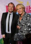 Breda 1 februari 2015
Premiere Heerlijk duurt het langst in het chasse theater.
Viola Holt met zoon