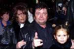 Amsterdam 24 November 1999
Premiere van de documantaire over het leven van Andre Hazes in Tushinsky Amsterdam.
Andre Hazes met zijn vrouw en dochtertje