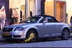 Amsterdam 27 november 1999
Audi TT in de wielklem  PC Hooftstraat