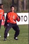 AMSTERDAM 3-11-1999
De training van AJAX ter voorbereiding van het Europacup duel tegen Hap[oel Haifa.
Cristian Chivu.