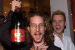 Tilburg 3 oktober 1999
Premiere Musical FAME
JIM DE GROOT met fles champagne