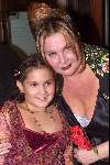Amsterdam 1 november 1999
Tuschinski theater
Premiere DO NOT DISTURB
MAYA V D BROECKE met dochtertje