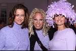 Naarden Vesting 1-11-1999
Uitreiking boek van Leco van Zadelhoff in het Arsenaal in Naarden Vesting
Pauline Huizinga met Marisca Hulscher met een travestiet