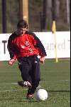 AMSTERDAM 3 November1999
De training van AJAX ter voorbereiding van het Europacup duel tegen Hap[oel Haifa.
Richard Knopper met ADIDAS PREDATOR schoenen.