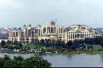 Kuala Lumpur 18 november 1999
World Cup Golf 1999
The Mines Resort City, Maleisie
HOLE 14
Hotel golden Horses op achtergrond