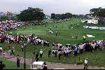 Kuala Lumpur Maleisie 20 November 1999
World Cup Golf 1999
Veel Publiek
Op de The Mines Resort City Golfclub
Golfen Maleisie