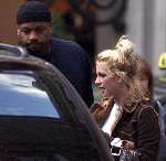 Zaterdag 4 November 2000
Reportage Britney Spears 
BS bij vertrek uit hotel