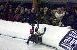 Eindhoven, 11 november 2000
5e KNSB schaatsmarathon
2e plaats voor ERIK HULZEBOSCH die met een laatste jump onderuit ging