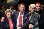 Tilburg, 6 november 2000
Premiere LITTLE SHOP OF HORROR
Joke de Kruijff met vriend en ouders