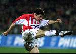 Eindhoven, 23 november 2000 
UEFA-cup PSV-PAOK Thessaloniki, eindstand 3-0
KEZMAN   Mooie Aktiefoto