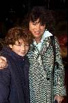 Amsterdam 21 november 2000
Premiere van de film Dinosaur.
Linda v Dijck met zoontje Jame