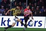 Eindhoven 1 november 2000
PSV-Vitesse
Ramzi in duel met Stefanovic.