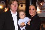 Badhoevedorp 22 november 2001
Presentatie van de nieuwe DVD van Lee Towers.
Claudia Huizer met man en zoontje