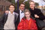 Amersfoort 4 november 2001
Premier Peter Pan met Peter Faber en Vera Mann
Michiel Kerbos met gezin