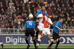 Amsterdam 25 november 2001
AJAX-PSV 1-3
Nikiforov in duel met Wamberto