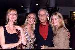 GOUDA 14 november 2001
Premiere Chorusline in stadsschouwburgvan Gouda.
Wilbert Gieske met zijn dochters en zijn ex vrouw