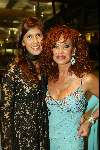 Amsterdam 21 november 2002
Beurs van Miljonair in passagiersterminal Amsterdam
Connie Breukhoven met haar dochter Shanne Breukhoven