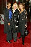 Amsterdam 17 oktober 2002
Premiere Holiday on Ice in Heineken Music Hall
v.l.n.r.t
T spoon, desree, anita doth. (dance divas)