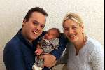 Fijnaart 10 Oktober 2002
Geboorte zoon van Mariska Bauer en Frans Bauer.
Op de foto met hun pas geborene Jan en hun oudste zoon..