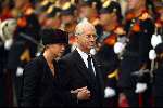 Delft 15 oktober 2002
Begrafenis Prins Claus.
Prinses Carolina met haar vader Prins Hugo Carlos