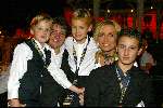 Rotterdam 5 oktober 2002
Rene Froger met Natasja Froger en hun kinderen na zijn optreden in AHOY
