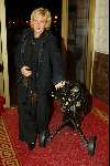 Den Haag 4 november 2002
De Gouden Pollepel in hotel des Indes in Den Haag.
Tineke Schouten met golfclubs